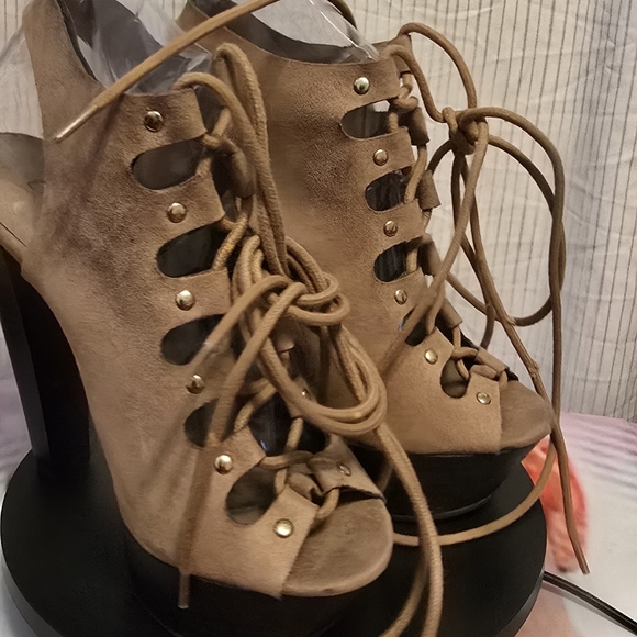 #3336 Breckelles women's high heels open toe lace up - Picture 3 of 10